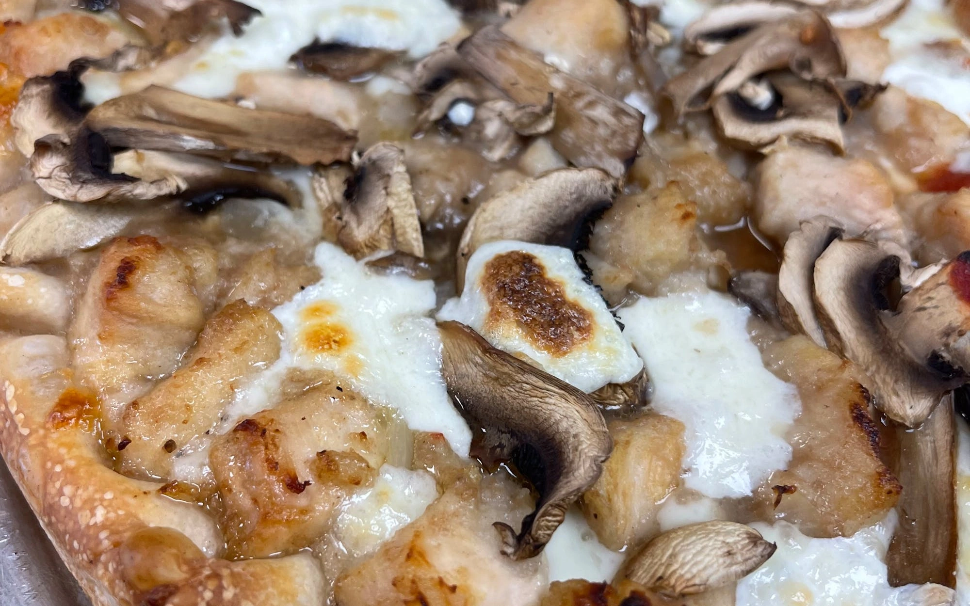 Chicken Marsala Deep Dish Pizza